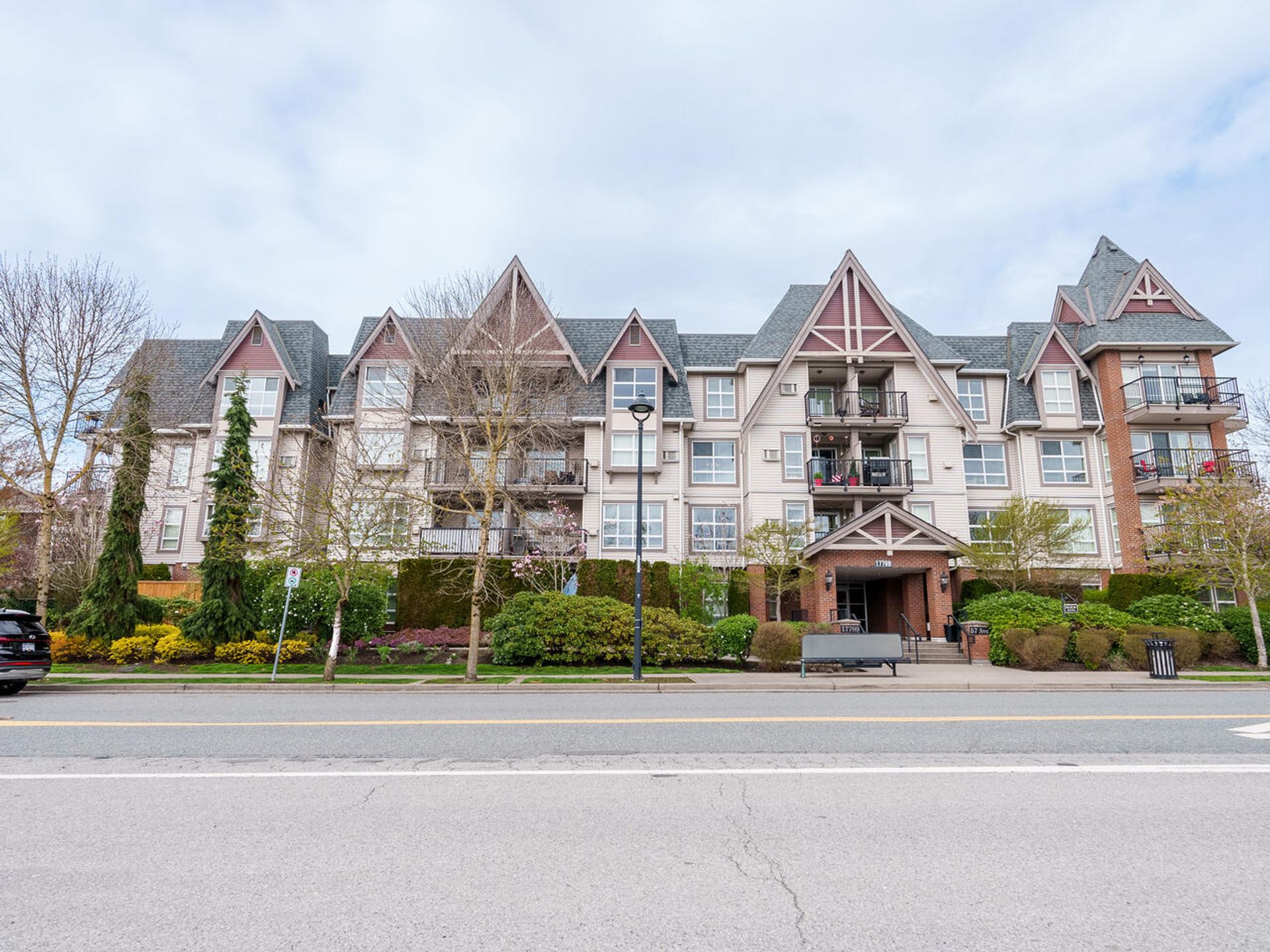 423 - 17769 57 Avenue, Cloverdale BC, Cloverdale  by The Kardi Group 423 - 17769 57 Avenue, Cloverdale BC, Cloverdale