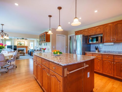 6172-gordon-pl-burnaby-bc-v5e-3m5-canada-010-025-kitchen-mls_size at 6172 Gordon Place, Buckingham Heights, Burnaby South 6172-gordon-pl-burnaby-bc-v5e-3m5-canada-010-025-kitchen-mls_size at 6172 Gordon Place, Buckingham Heights, Burnaby South