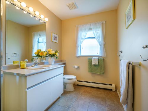 6172-gordon-pl-burnaby-bc-v5e-3m5-canada-012-005-bathroom-mls_size at 6172 Gordon Place, Buckingham Heights, Burnaby South 6172-gordon-pl-burnaby-bc-v5e-3m5-canada-012-005-bathroom-mls_size at 6172 Gordon Place, Buckingham Heights, Burnaby South