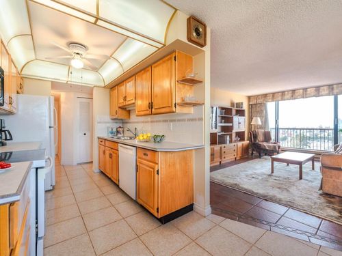 7235-salisbury-avenue-highgate-burnaby-south-08 at 1406 - 7235 Salisbury Avenue, Highgate, Burnaby South 7235-salisbury-avenue-highgate-burnaby-south-08 at 1406 - 7235 Salisbury Avenue, Highgate, Burnaby South