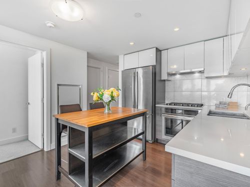 8538-river-district-crossing-unit-907-vancouver-bc-v5s-0c9-canada-007-009-kitchen-mls_size at 907 - 8538 River District Crossing, South Marine, Vancouver East