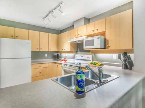 8701-16th-ave-unit-94-burnaby-bc-v3n-5b5-canada-009-026-kitchen-mls_size at 94 - 8701 16th Avenue, The Crest, Burnaby East