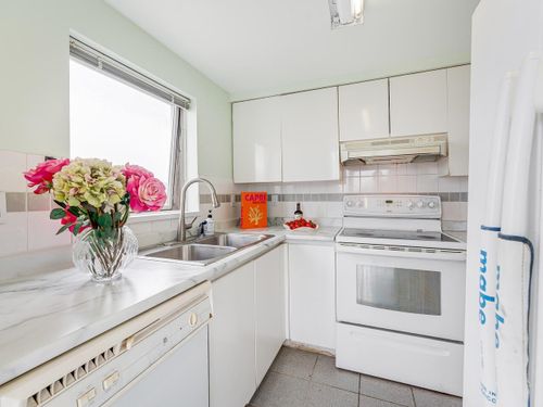 9603-manchester-drive-cariboo-burnaby-north-04 at 2106 - 9603 Manchester Drive, Cariboo, Burnaby North