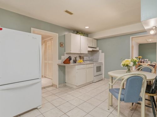 3939-boundary-rd-vancouver-bc-v5r-2m4-canada-005-004-kitchen-mls_size at 3939 Boundary Road, Renfrew Heights, Vancouver East