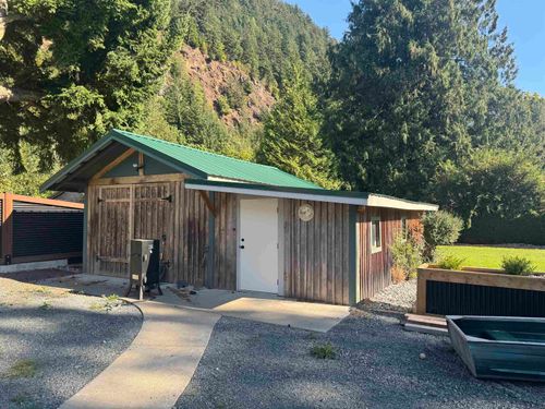 562-lillooet-avenue-harrison-hot-springs-harrison-lake-09 at 562 Lillooet Avenue, Harrison Hot Springs, Harrison Lake