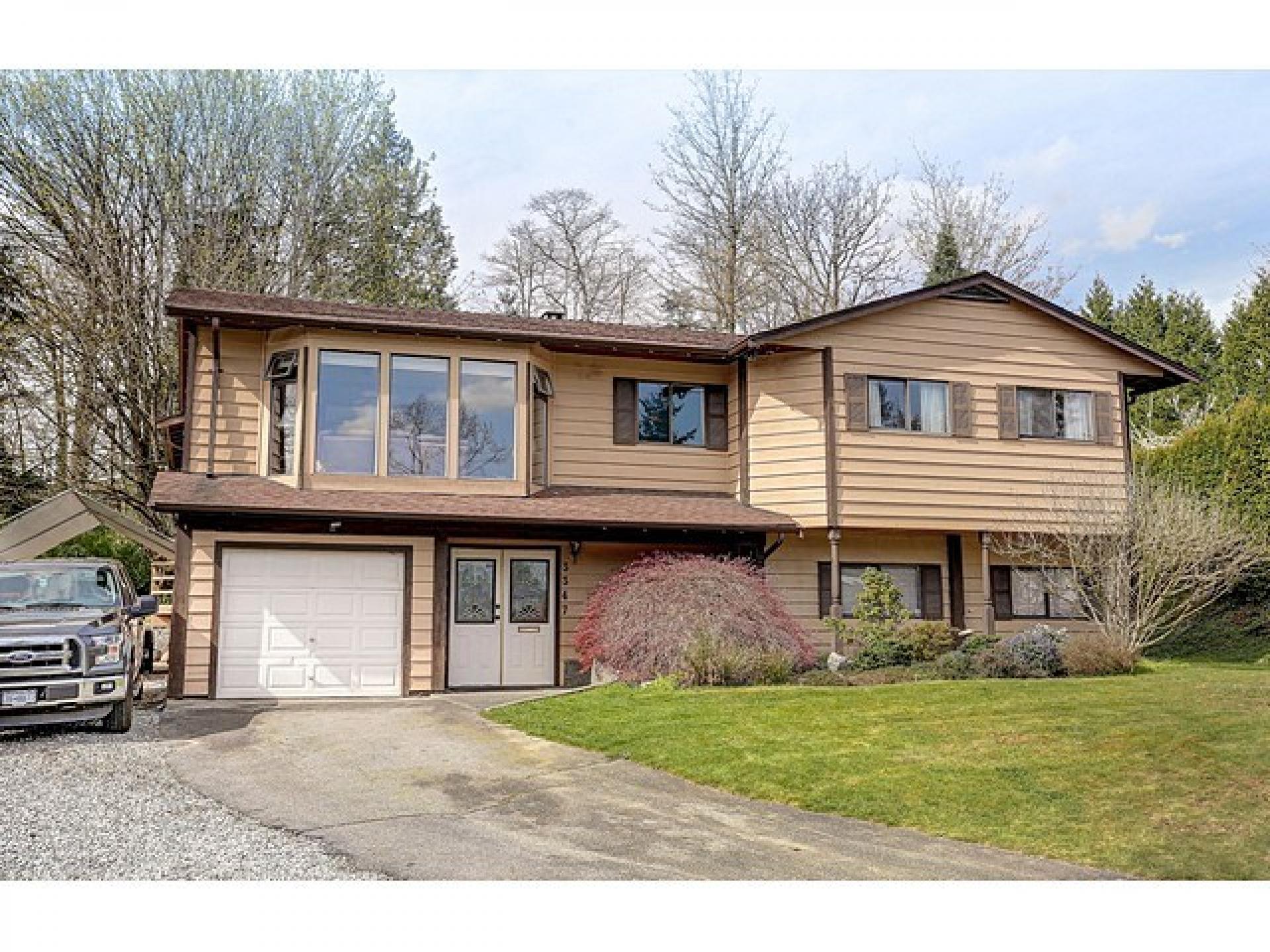 3347 Fairland Court, Government Road, Burnaby North 