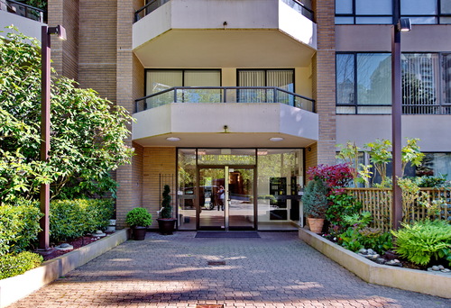 dsc_1937 at 702 - 6282 Kathleen Avenue, Metrotown, Burnaby South