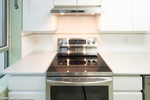 6622-southoaks-crescent-highgate-burnaby-south-09 at 1304 - 6622 Southoaks Crescent, Highgate, Burnaby South