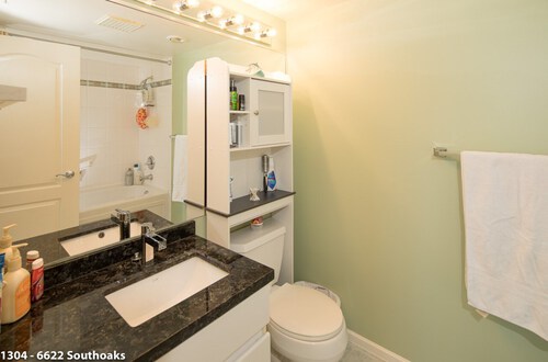 6622-southoaks-crescent-highgate-burnaby-south-15 at 1304 - 6622 Southoaks Crescent, Highgate, Burnaby South