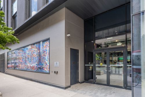 25 Richmond Street E - Entrance at 25 E Richmond Street, Church-Yonge Corridor, Toronto 25 Richmond Street E - Entrance at 25 E Richmond Street, Church-Yonge Corridor, Toronto