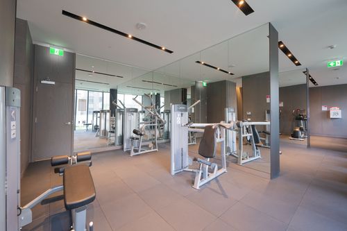 Amenities - Exercise room at 25 E Richmond Street, Church-Yonge Corridor, Toronto Amenities - Exercise room at 25 E Richmond Street, Church-Yonge Corridor, Toronto
