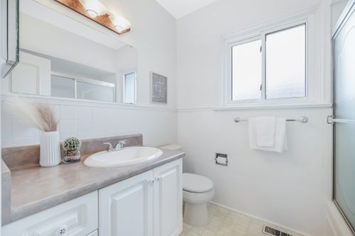 6-lynn-gate-crescent-toronto-web-mls-33 at 6 Lynn Gate Crescent, Tam O'Shanter-Sullivan, Toronto