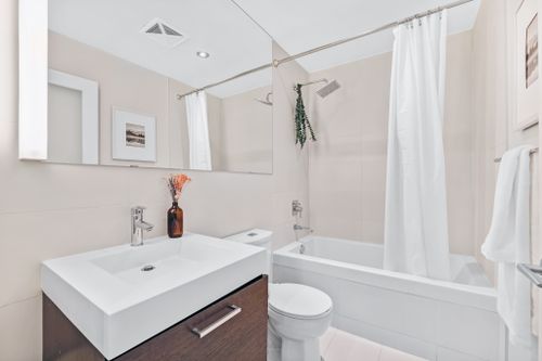 318-king-street-east-605-toronto-web-mls-32 at 605 - 318 King Street, Moss Park, Toronto