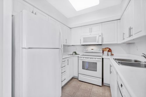 30-harrison-garden-boulevard-2703-toronto-web-mls-10 at 2703 - 30 Harrison Garden Boulevard, Willowdale East, Toronto