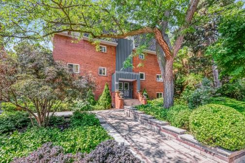 10 - 28 Admiral Road, Annex, Toronto photo number 2