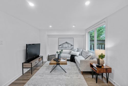 67-poplar-crescent-aurora-web-mls-13 at 6 - 67 Poplar Crescent, Aurora