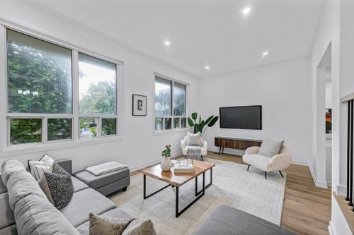 67-poplar-crescent-aurora-web-mls-27 at 6 - 67 Poplar Crescent, Aurora