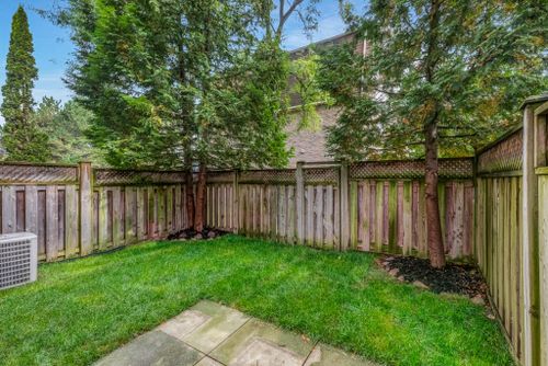 67-poplar-crescent-aurora-web-mls-57 at 6 - 67 Poplar Crescent, Aurora