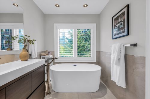 7-chimes-lane-toronto-web-mls-45 at 7 Chimes Lane, Stonegate-Queensway, Toronto