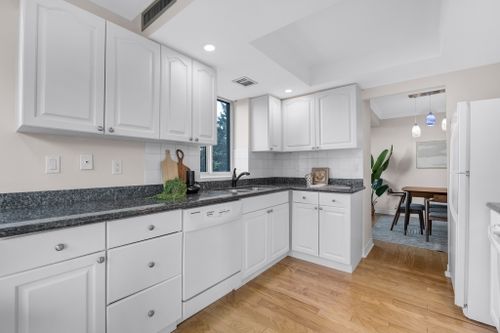 33-weldrick-road-east-303-richmond-hill-web-mls-15 at 303 - 33 Weldrick Road E, Observatory, Richmond Hill