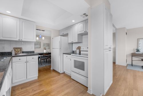 33-weldrick-road-east-303-richmond-hill-web-mls-16 at 303 - 33 Weldrick Road E, Observatory, Richmond Hill