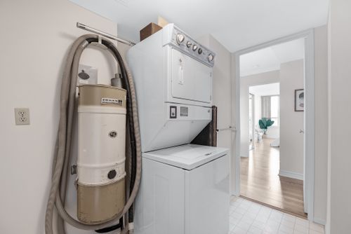 33-weldrick-road-east-303-richmond-hill-web-mls-32 at 303 - 33 Weldrick Road E, Observatory, Richmond Hill