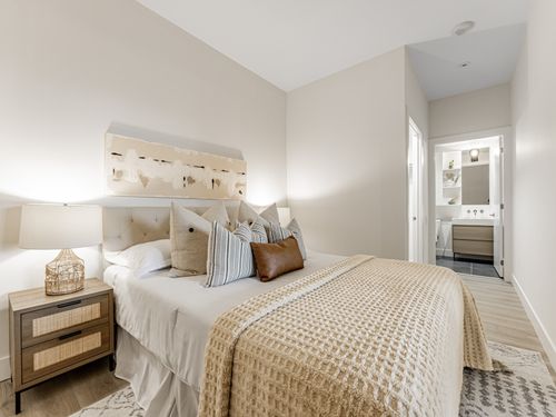 mls_1-24 at 402 - 5 St Joseph Street, Bay Street Corridor, Toronto