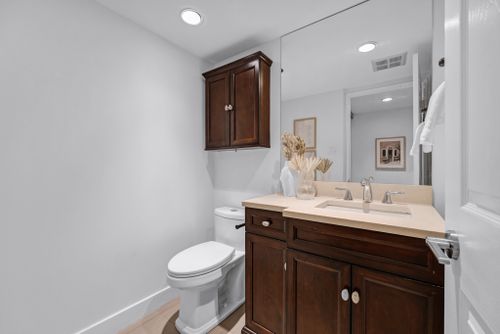 33-university-avenue-1702-toronto-web-mls-32 at 1702 - 33 University Avenue, Bay Street Corridor, Toronto