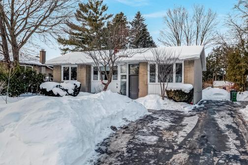 53 Wallingford Road, Parkwoods-Donalda, Toronto photo number 2