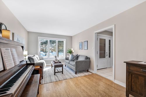 4-enzo-crescent-uxbridge-web-mls-20 at 4 Enzo Crescent, Uxbridge