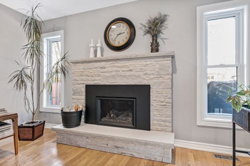 4-enzo-crescent-uxbridge-web-mls-40 at 4 Enzo Crescent, Uxbridge