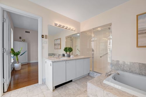 2-doncliffe-place-201b-toronto-web-mls-28 at 201B - 2 Doncliffe Place, Bridle Path-Sunnybrook-York Mills, Toronto