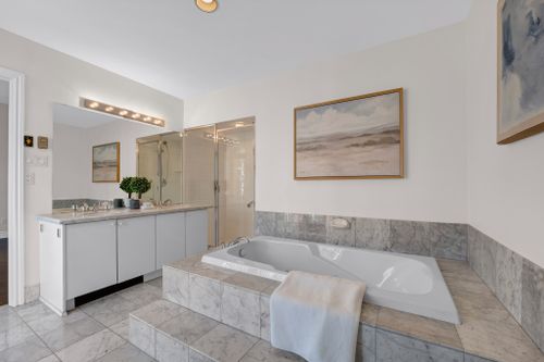 2-doncliffe-place-201b-toronto-web-mls-30 at 201B - 2 Doncliffe Place, Bridle Path-Sunnybrook-York Mills, Toronto