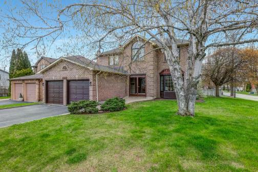 1204 Maple Gate Road, Liverpool, Pickering photo number 2
