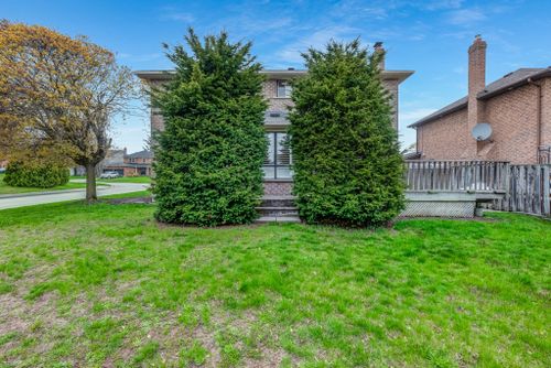 1204-maple-gate-crescent-pickering-web-mls-64 at 1204 Maple Gate Road, Liverpool, Pickering