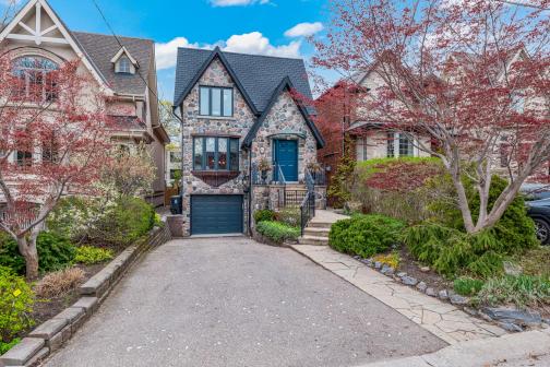 46 Esgore Drive, Bedford Park-Nortown, Toronto photo number 2