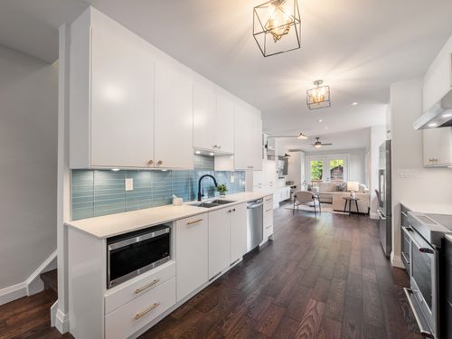 422-davisville-ave-16 at 422 Davisville Avenue, Mount Pleasant East, Toronto