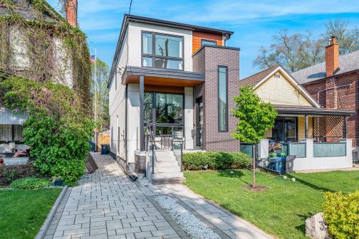 39 Coleridge Avenue, Woodbine-Lumsden, Toronto photo number 2