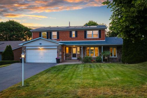 14 Manorpark Court, Henry Farm, Toronto photo number 2