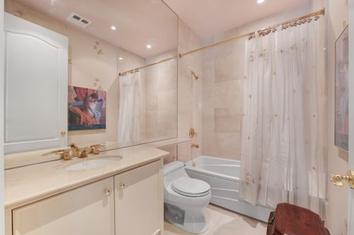 33-delisle-avenue-1004-toronto-web-mls-67 at 1004 - 33 Delisle Avenue, Yonge-St. Clair, Toronto