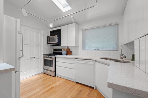 10-oakley-boulevard-toronto-web-mls-24 at 10 Oakley Boulevard, Bendale, Toronto