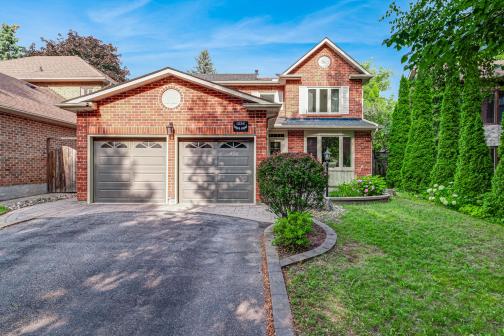 1236 Fieldstone Circle, Liverpool, Pickering photo number 2