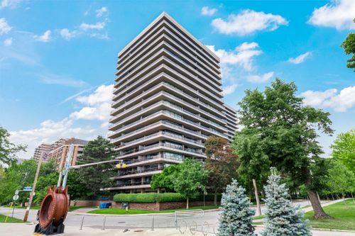 10-avoca-avenue-704-705-toronto-web-mls-5 at 704/705 - 10 Avoca Avenue, Rosedale-Moore Park, Toronto