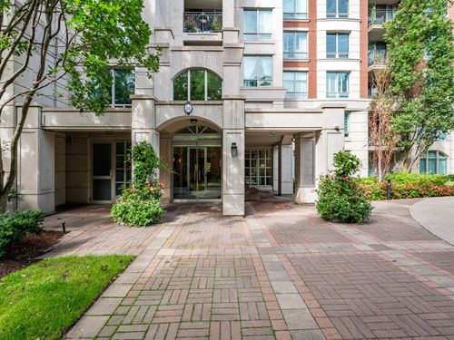 612-18-william-carson-crescent-4 at 612 - 18 William Carson Crescent, St. Andrew-Windfields, Toronto
