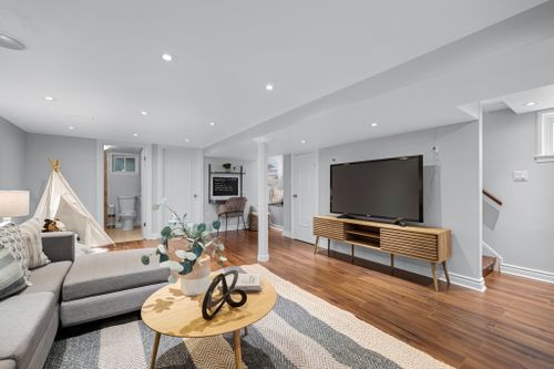 39-brentcliffe-road-toronto-web-mls-44 at 39 Brentcliffe Road, Leaside, Toronto