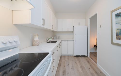 5-massey-square-1801-022-022-kitchen-mls_size at 1801 - 5 Massey Square, Crescent Town, Toronto