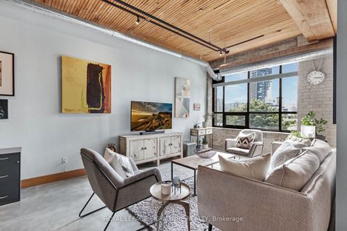 68-broadview-ave-south-riverdale-toronto-04 at 305 - 68 Broadview Avenue, South Riverdale, Toronto 68-broadview-ave-south-riverdale-toronto-04 at 305 - 68 Broadview Avenue, South Riverdale, Toronto