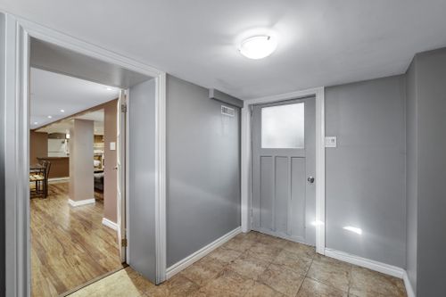 172-sheridan-avenue-toronto-web-mls-46 at 172 Sheridan Avenue, Little Portugal, Toronto