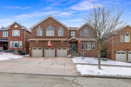 843-Primrose-Court-Pickering-Web-MLS-5-1 at 843 Primrose Court, Liverpool, Pickering