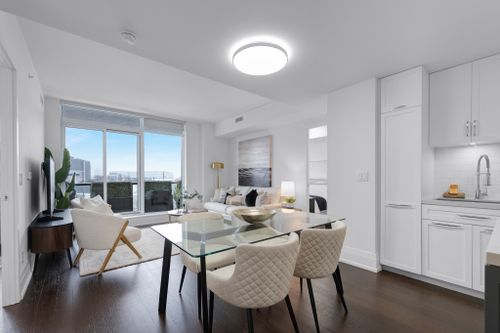 25-malcolm-road-402-toronto-web-mls-14 at 402 - 25 Malcolm Road, Leaside, Toronto